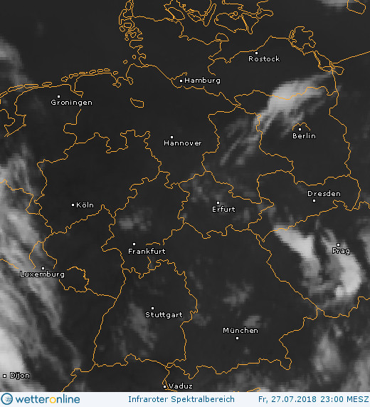 Bewölkung über Mitteleuropa am 27.07.2018 um 23:00 MESZ
